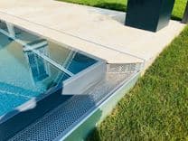 Modell 7: Kaskadenrinne für Infinity-Pools und Hanglagen